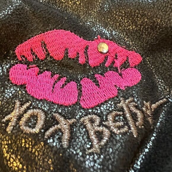 Betsey Johnson Vintage Betseyville Black Heart Studded Bag with Lips - Picture 11 of 15